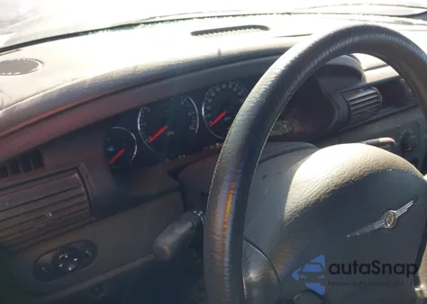 2005 Chrysler Sebring z USA, uszkodzony, nr VIN 1C3EL45R25N579745